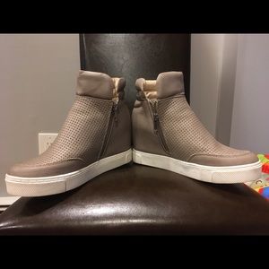 Excellent condition -Taupe Wedge sneaker
